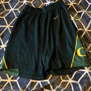 COPY - Boys Oregon Nike shorts